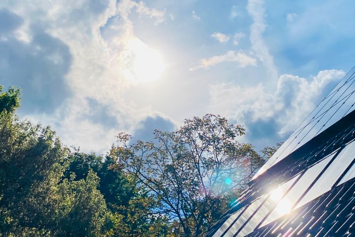 Stockfoto Solarpanel Dach photocase