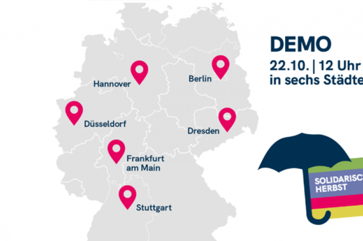 Eine Deutschlandkarte zeigt die Städte Hannover, Berlin, Düsseldorf, Frankfurt am Main, Dresden und Stuttgart. Dazu der Text  Demo 22.10. 12 Uhr in sechs Städten Solidarischer Herbst